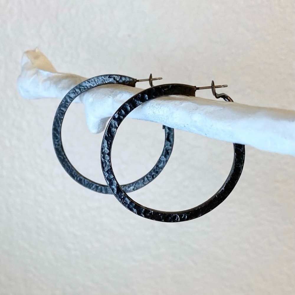 Elegant Black Flat Hammered Metal Hoop Pierced Earrings